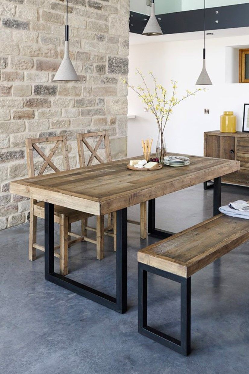 Décorer une salle à manger avec une table industrielle : que savoir ?